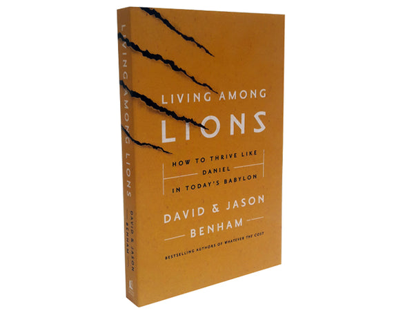 Vivre parmi les lions (Livre) + Matt. 10:8 (noir, petit)